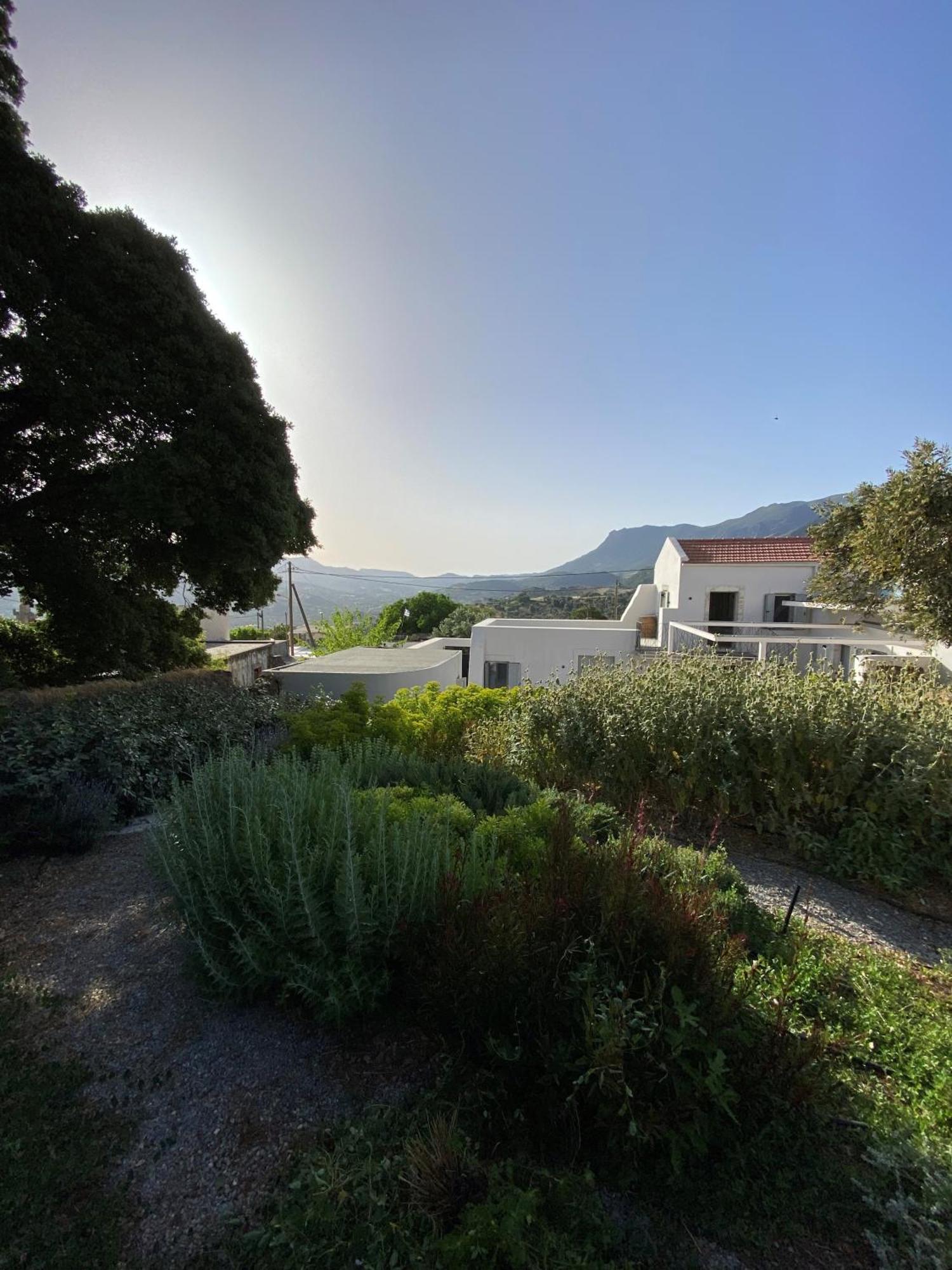 Fourfouras Cottage Exterior photo